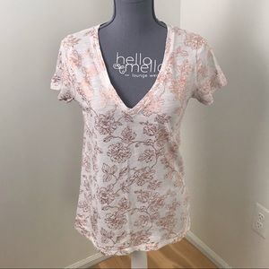 A new day rose gold floral v neck shirt medium